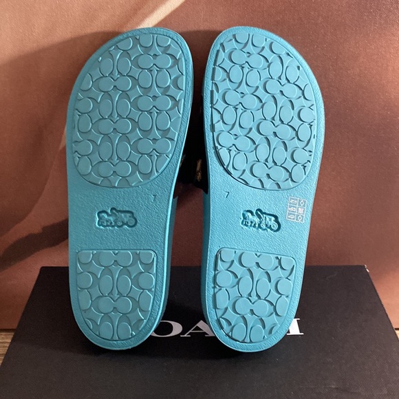 Coach Udele Sport Slide Party Penguins NWT - Picture 6 of 10